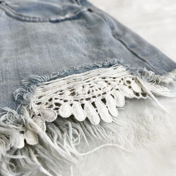 Free People Daisy Chain Lace Cutoff Button Fly Jean Shorts Light Wash Women’s 27 - Picture 3 of 12